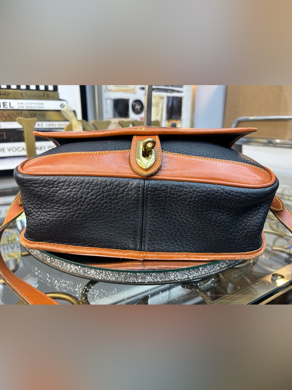 Dooney & Bourke vintage made in Costa Rica All-Weather Leather Carrier Bag EUC - Picture 9 of 15